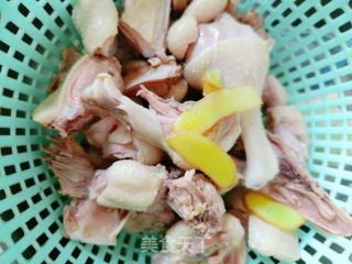 鸭肉粉丝煲的做法步骤：4