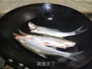 红烧翘嘴的做法步骤：1