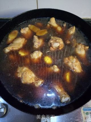 栗子炖鸡翅根的做法步骤：5