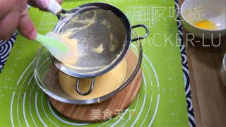 酸奶古早蛋糕，超松软抖动，像柯基臀一般可爱，口感松软清新。的做法步骤：6