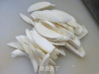 榨菜丝茭白炒四季豆的做法步骤：2