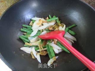 榨菜丝茭白炒四季豆的做法步骤：5