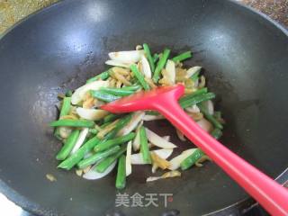 榨菜丝茭白炒四季豆的做法步骤：8