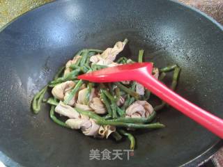 豇豆烧千张结的做法步骤：10