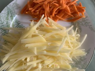 家常仿鱼香肉丝的做法步骤：3