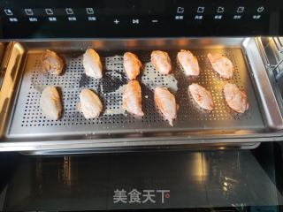 奥尔良烤鸡翅的做法步骤：2