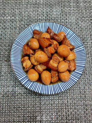 五花肉烧鹌鹑蛋的做法步骤：12