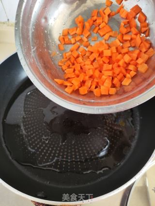 黄花菜蛋炒饭的做法步骤：5