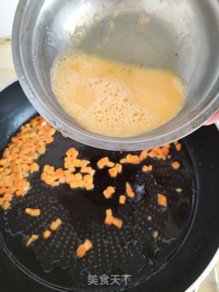 黄花菜蛋炒饭的做法步骤：6