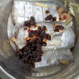 老干妈蒸带鱼的做法步骤：6