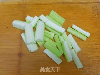蒜蓉粉丝蒸丝瓜的做法步骤：3