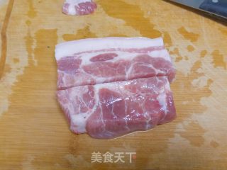 孜然味炒肉的做法步骤：1