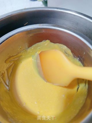 奶黄馅流心月饼的做法步骤：9