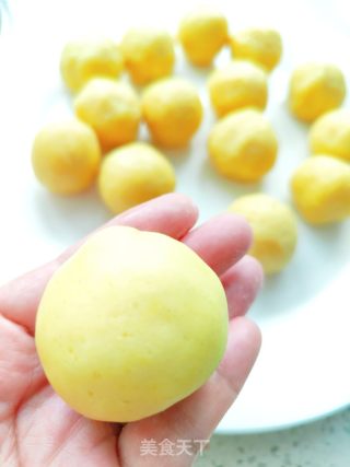 奶黄馅流心月饼的做法步骤：40