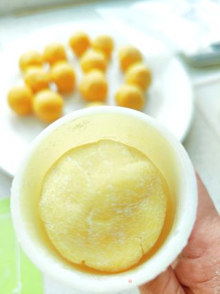 奶黄馅流心月饼的做法步骤：42