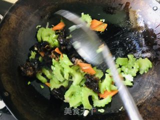 清炒苦瓜的做法步骤：10