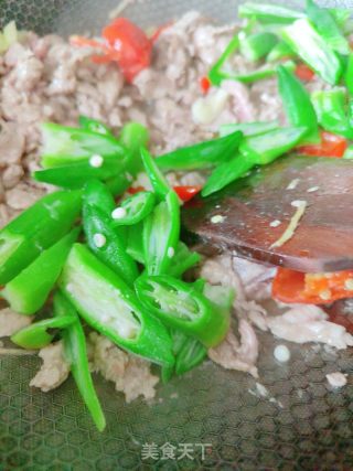 秋葵炒牛肉的做法步骤：13
