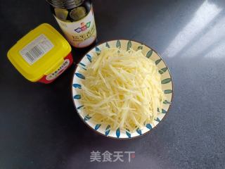 酸辣土豆丝的做法步骤：1