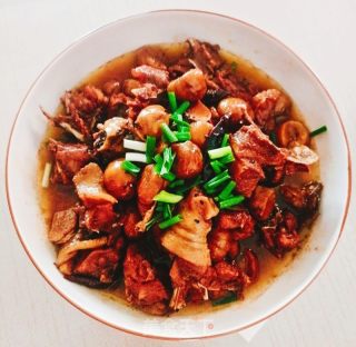 板栗烧鸡的做法步骤：12