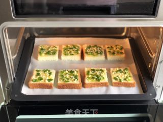 蒜香烤吐司的做法步骤：4