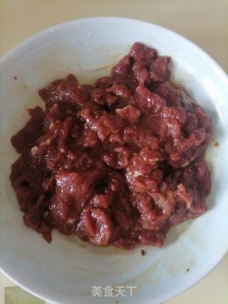西芹炒牛肉的做法步骤：4