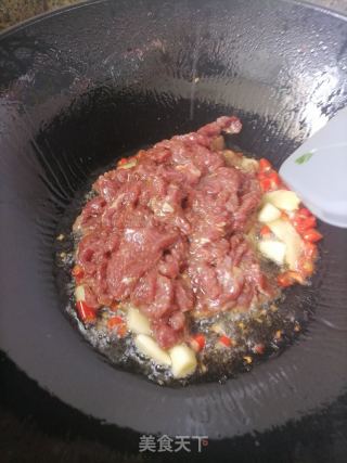 西芹炒牛肉的做法步骤：7