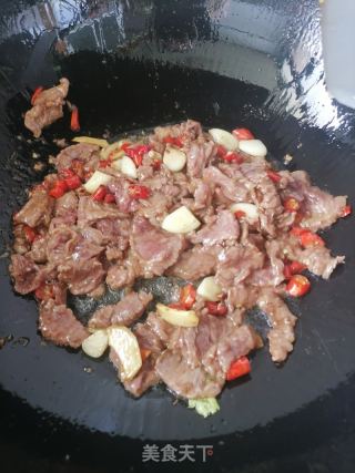 西芹炒牛肉的做法步骤：8