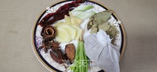 卤牛肉的做法步骤：3