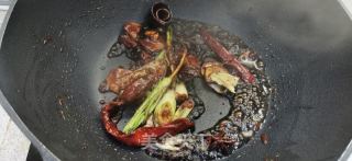 卤牛肉的做法步骤：6