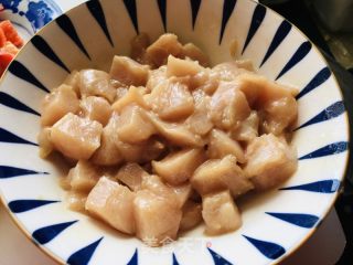 双椒鸡丁的做法步骤：5