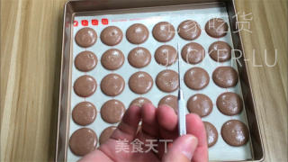 可可马卡龙，法式做法，外脆内酥、口感丰富，小巧精致。的做法步骤：18