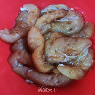 鸡胸肉烧素鸡的做法步骤：1