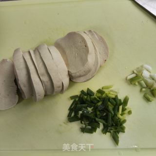 鸡胸肉烧素鸡的做法步骤：2