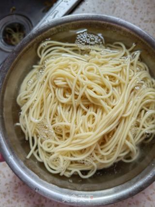 豆芽儿拌凉面的做法步骤：6