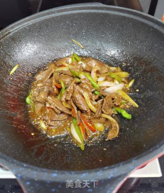 洋葱炒牛肉的做法步骤：12