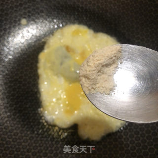 川贝香油煎鸡蛋的做法步骤：4