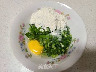 明月草小葱鸡蛋煎饼的做法步骤：3