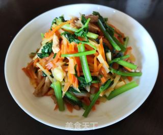 胡萝卜土豆芹菜炒肉丝的做法步骤：9