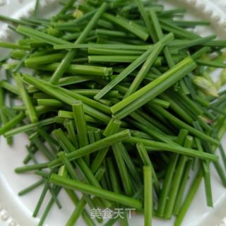 虾油炒韭苔白玉菇的做法步骤：1