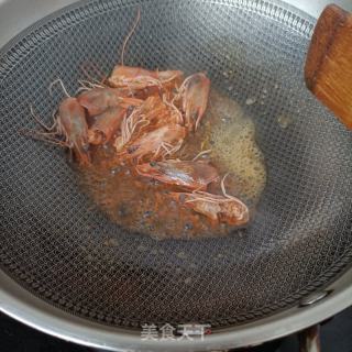 虾油炒韭苔白玉菇的做法步骤：5
