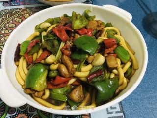 鸡肉小炒的做法步骤：8