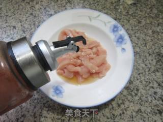 鸡胸肉炒扁豆的做法步骤：2