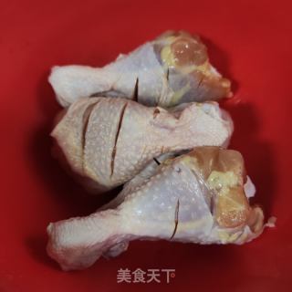 香菇烧鸡腿的做法步骤：2