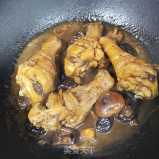 香菇烧鸡腿的做法步骤：8