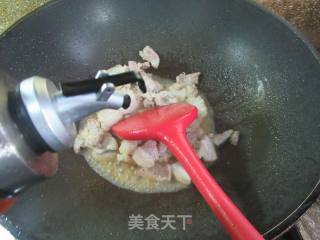五花肉炒鱿鱼的做法步骤：7