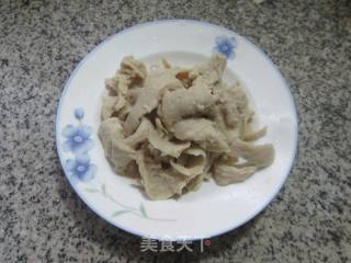 双椒肉丝炒面筋的做法步骤：2