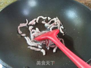 双椒肉丝炒面筋的做法步骤：5