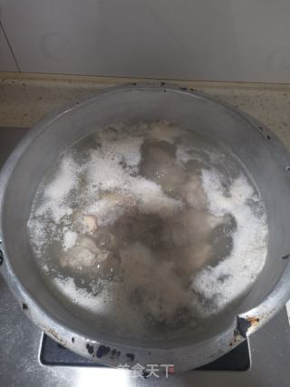 黄焖鸡的做法步骤：2