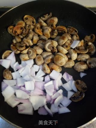 干煸口蘑的做法步骤：7