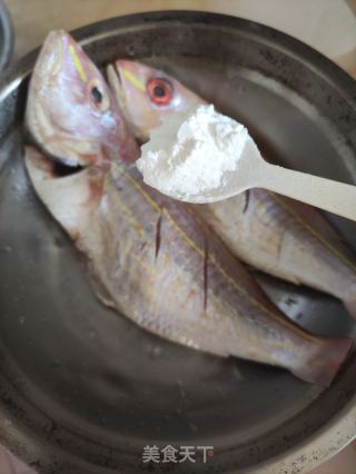 香煎红三鱼的做法步骤：4